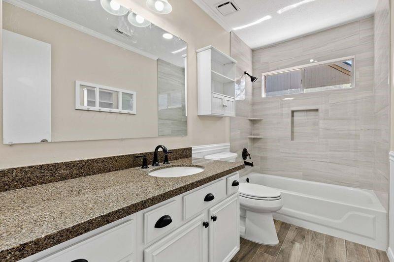 4818 Cloverfield Drive