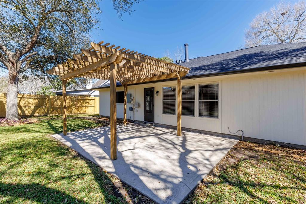 4818 Cloverfield Drive