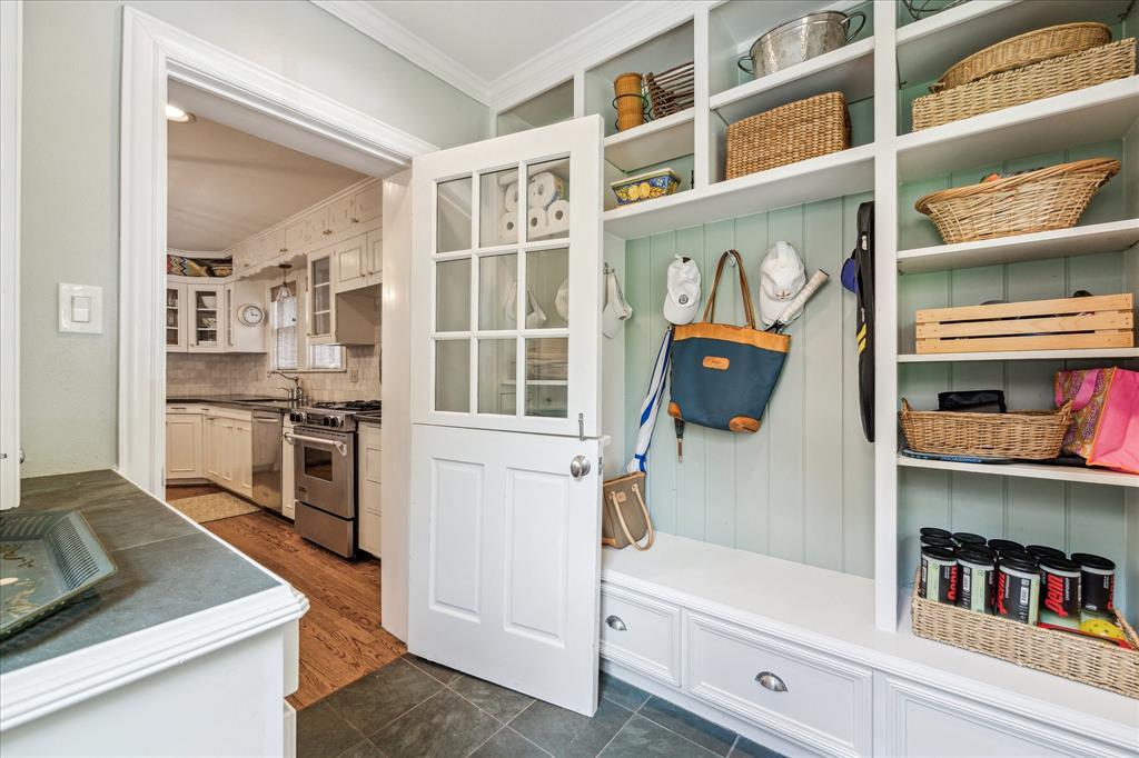 2722 Pemberton Drive