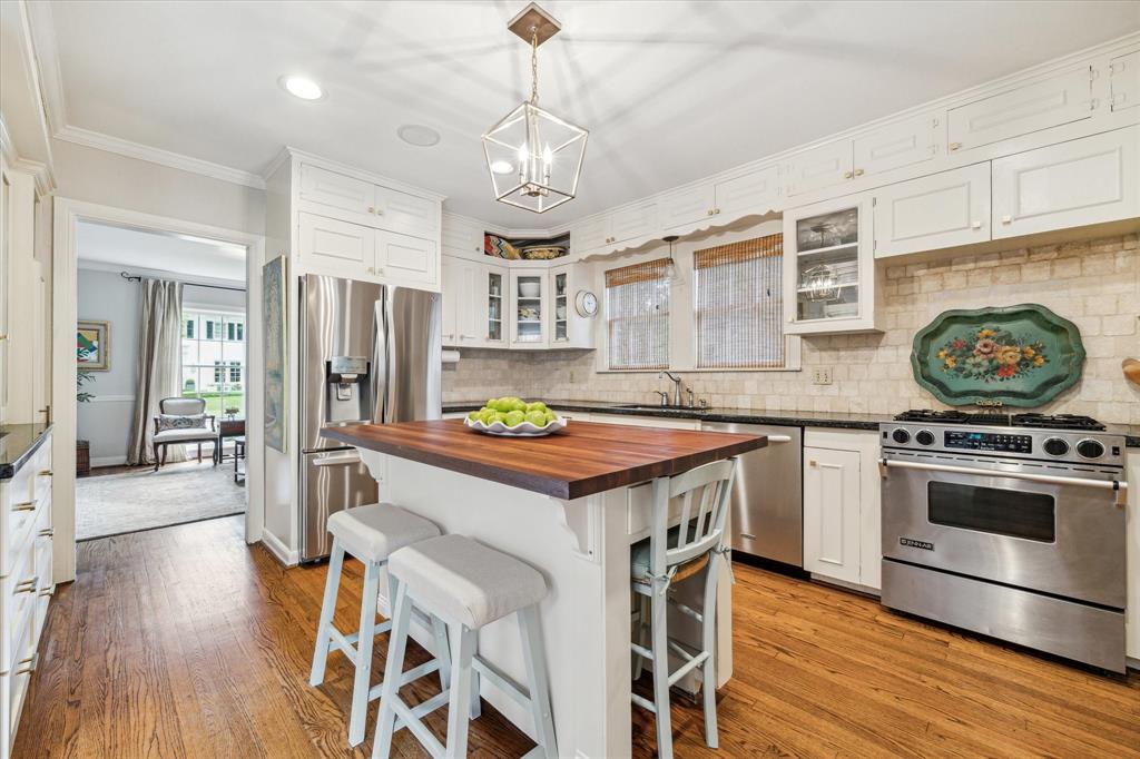 2722 Pemberton Drive