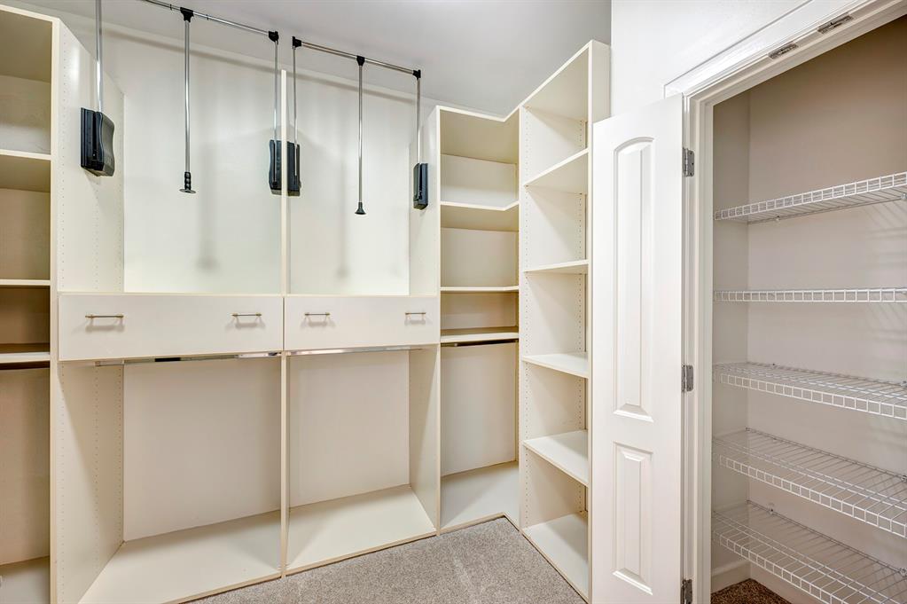 511 S Post Oak Lane # 4A