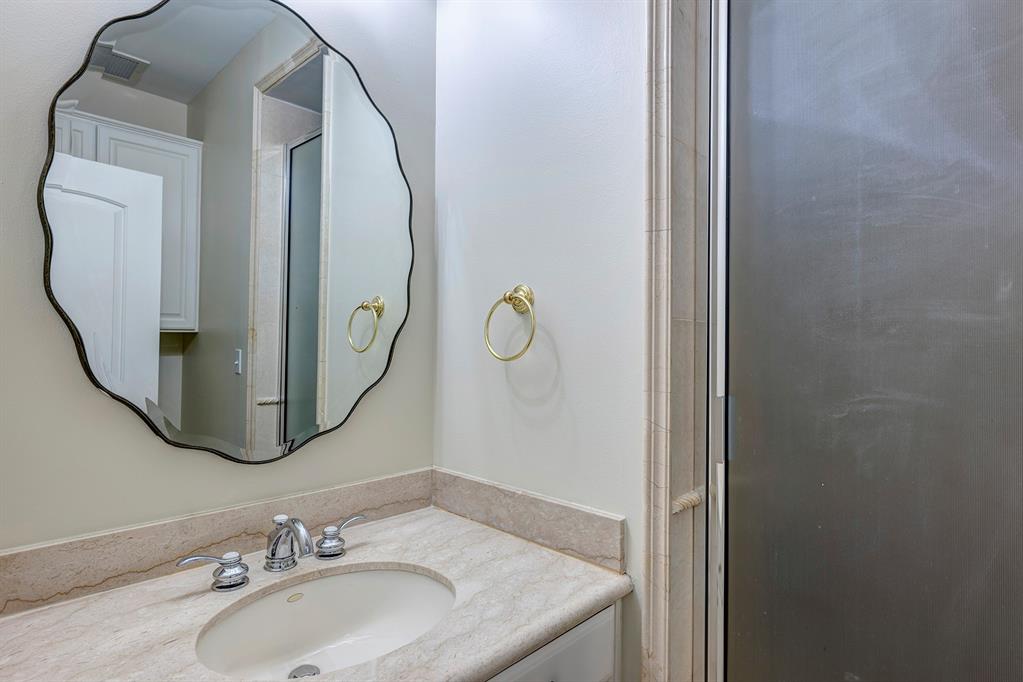 511 S Post Oak Lane # 4A