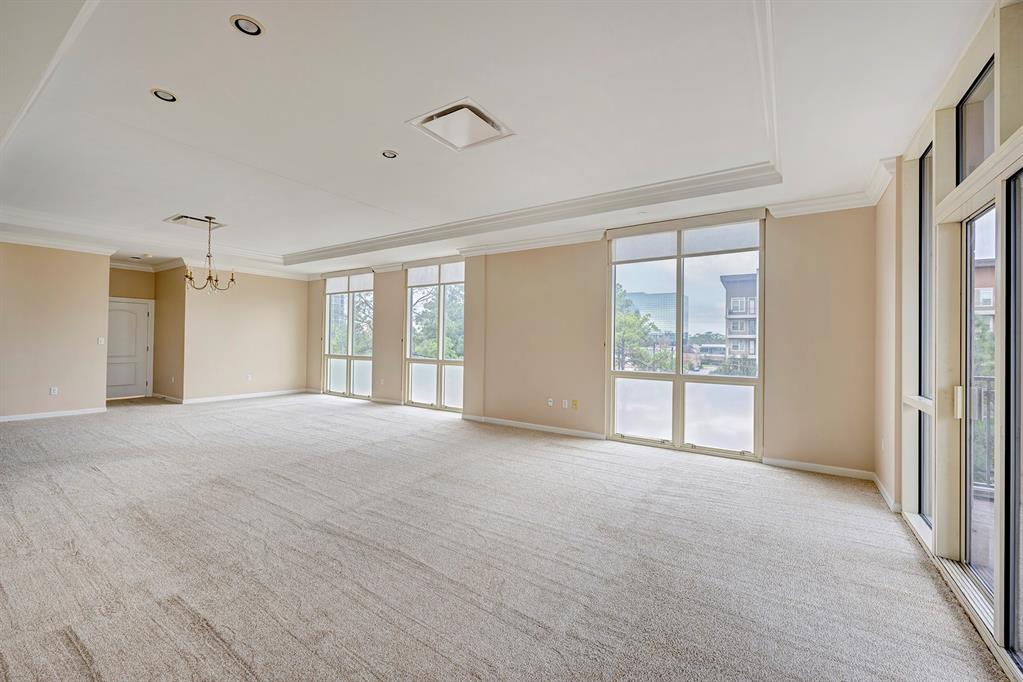 511 S Post Oak Lane # 4A