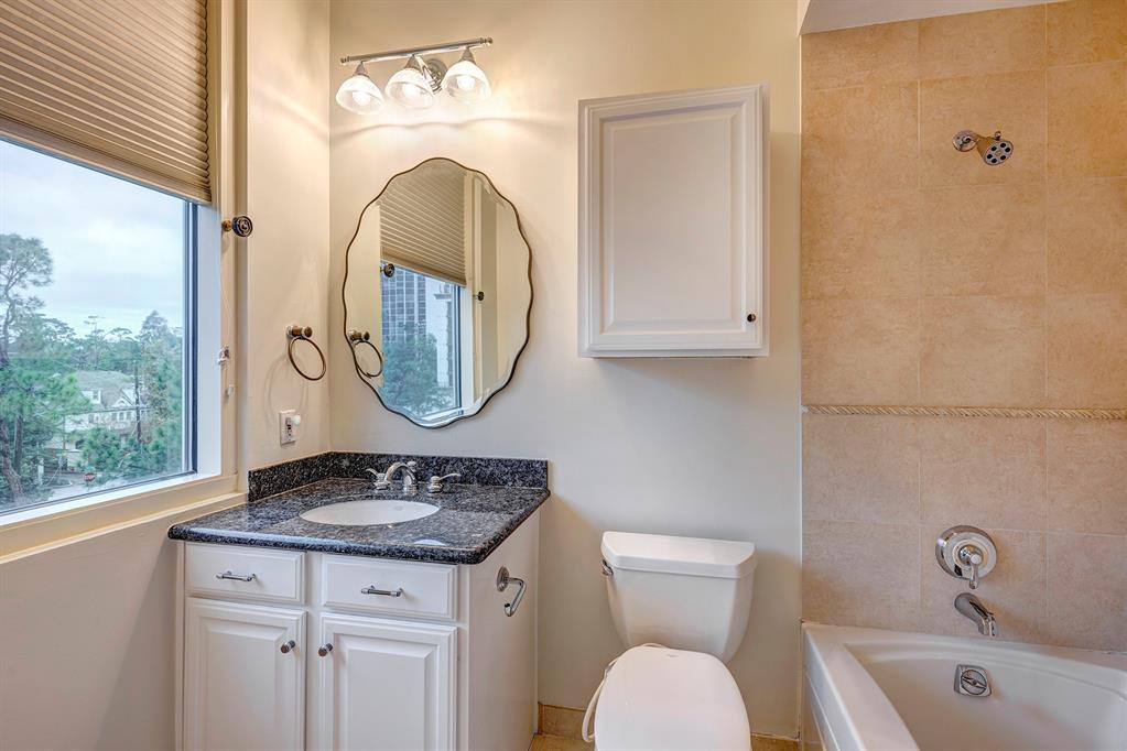 511 S Post Oak Lane # 4A