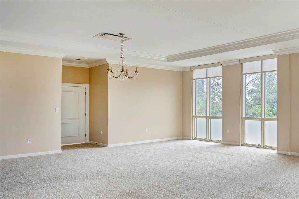 511 S Post Oak Lane # 4A