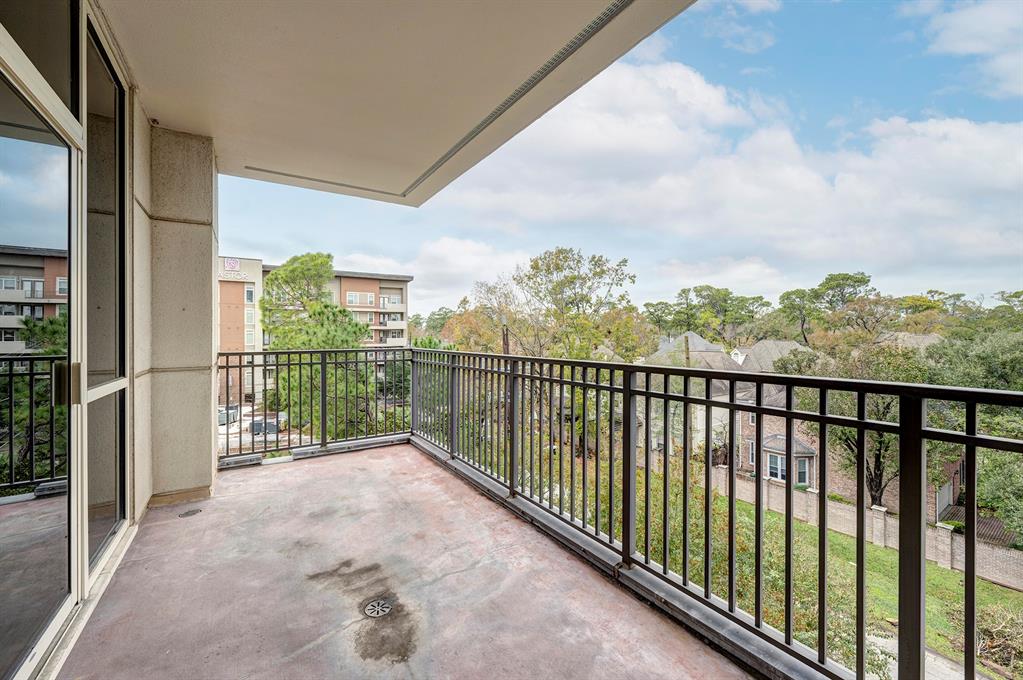 511 S Post Oak Lane # 4A