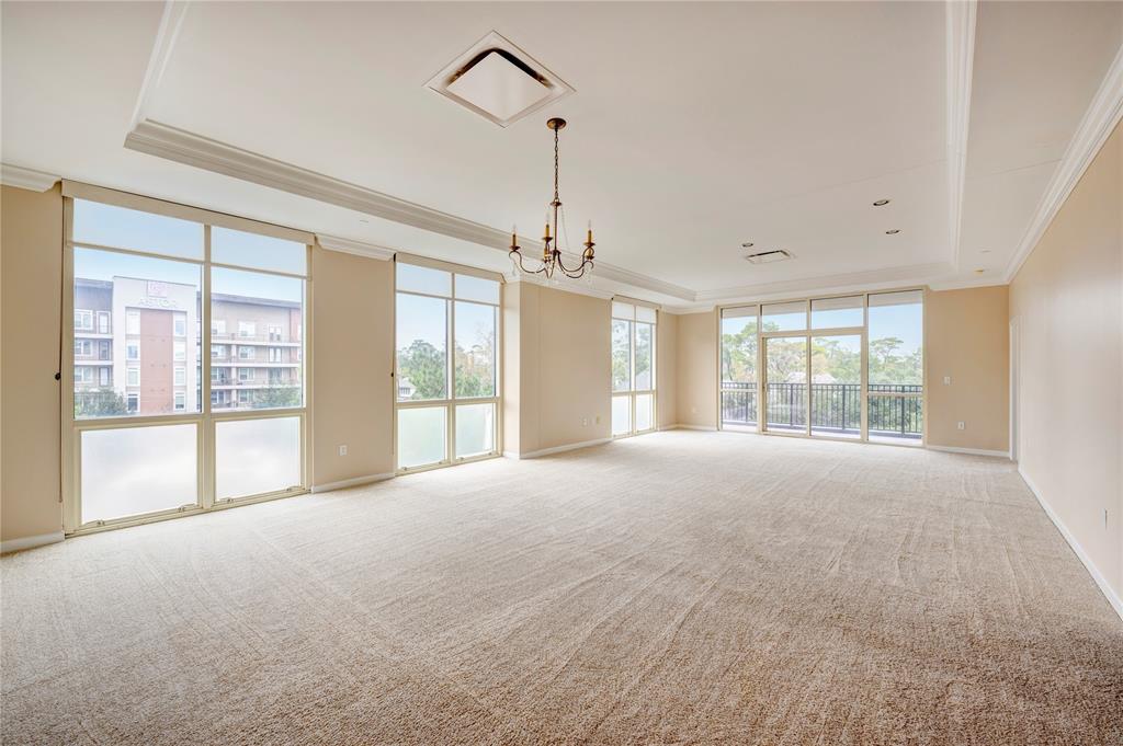 511 S Post Oak Lane # 4A