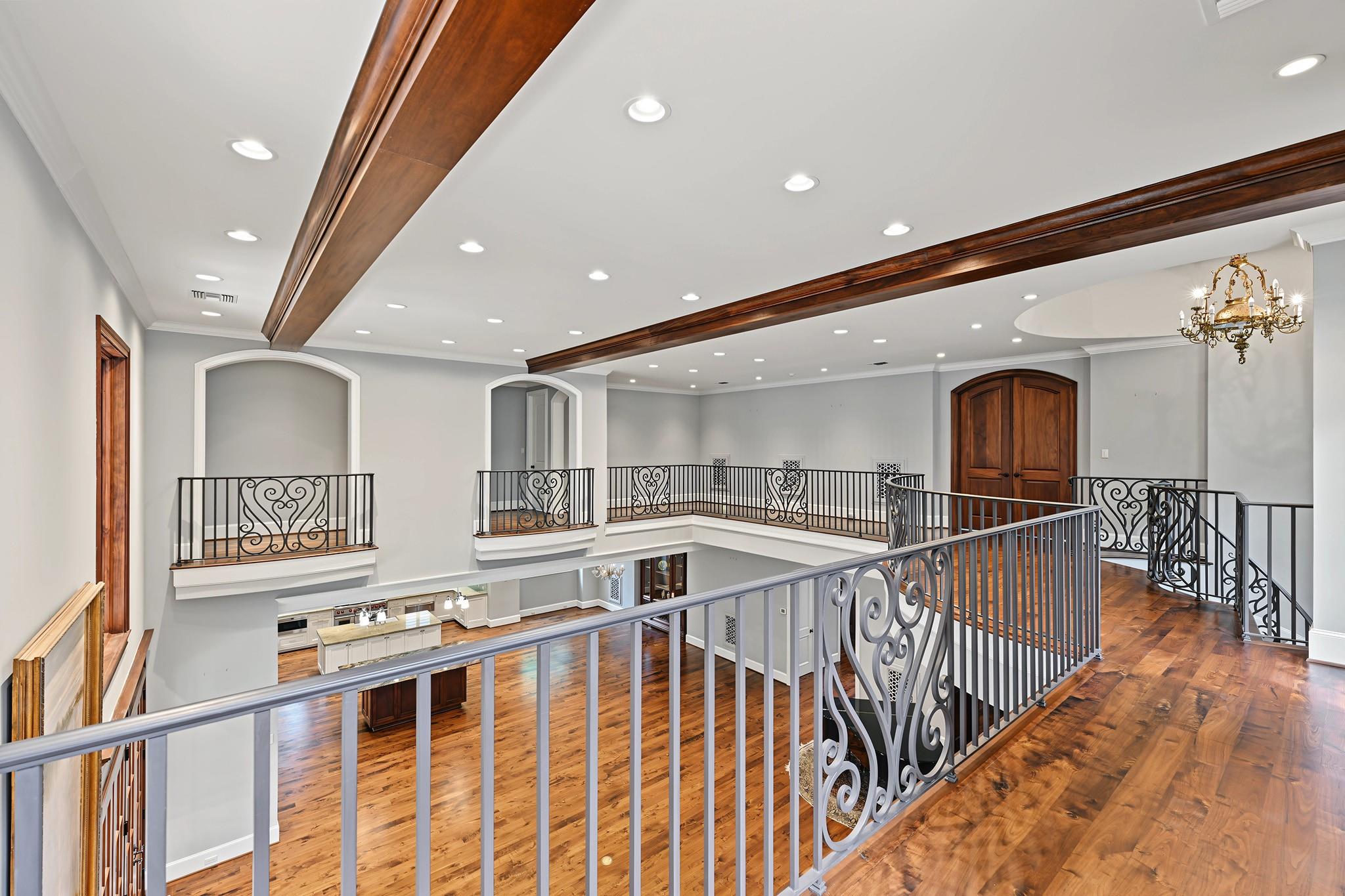 3223 Albans Road