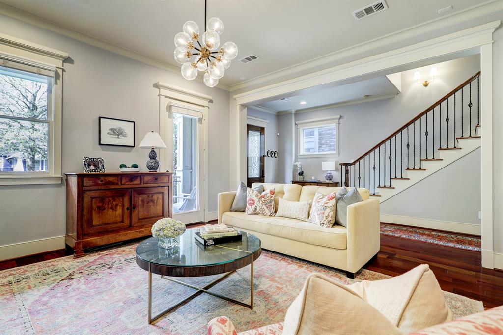 1018 Rutland Street