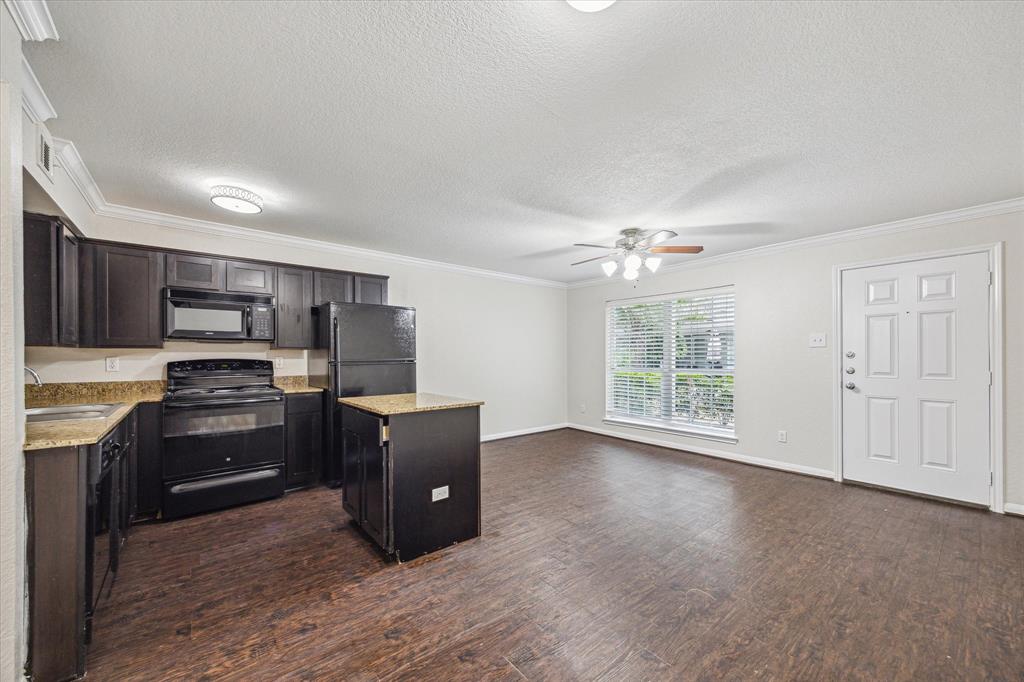 300 Pecore Street # 4