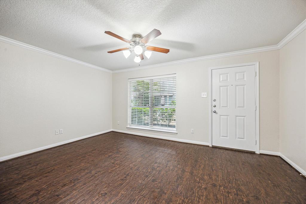 300 Pecore Street # 4