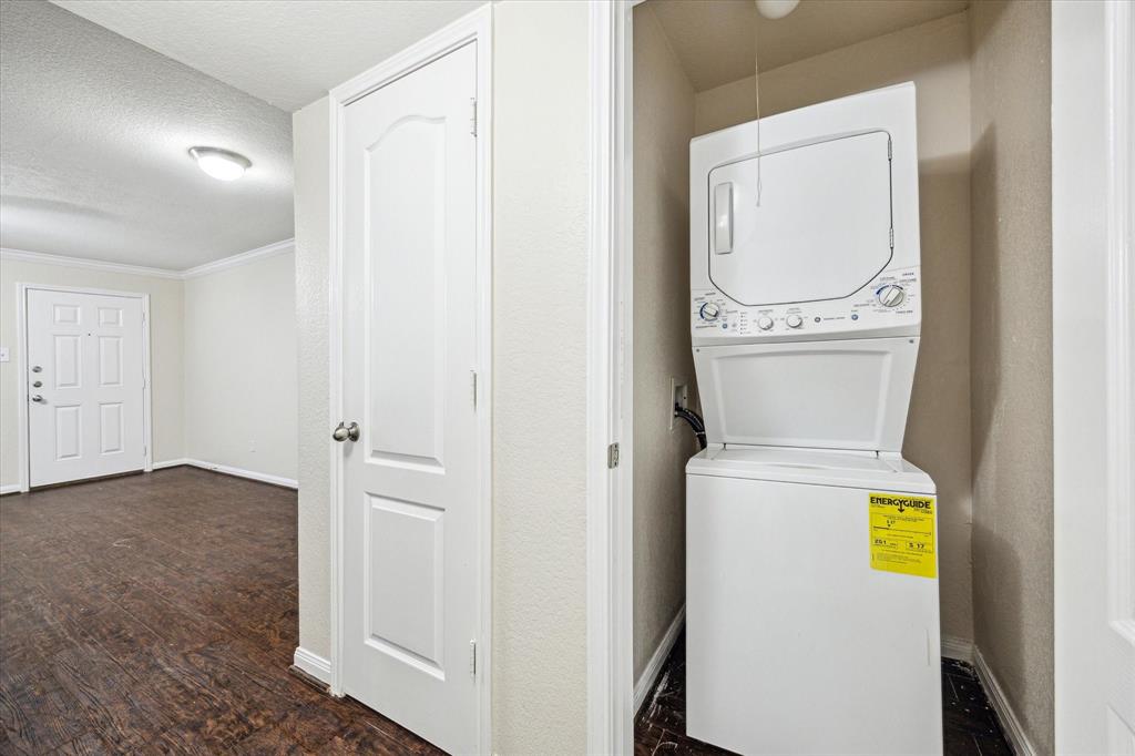 300 Pecore Street # 4