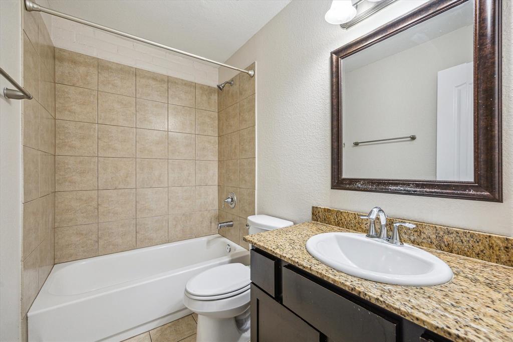 300 Pecore Street # 4