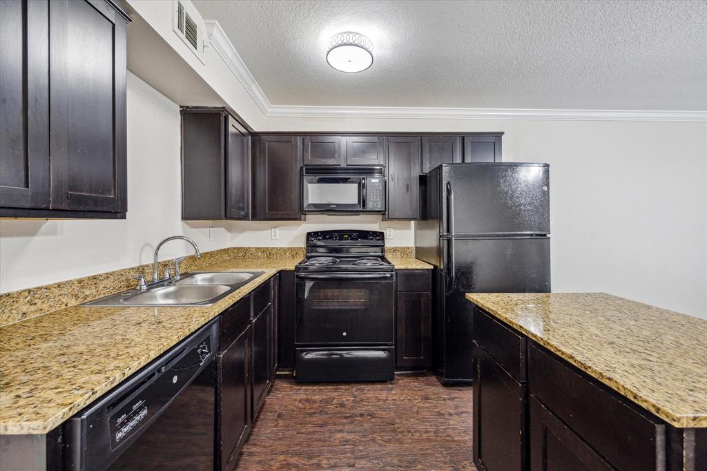 300 Pecore Street # 4