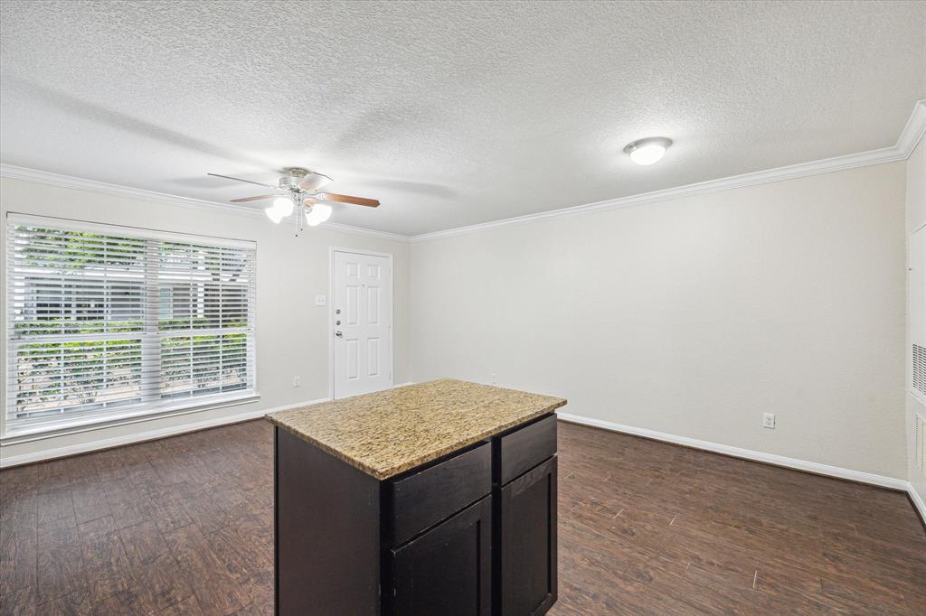 300 Pecore Street # 4