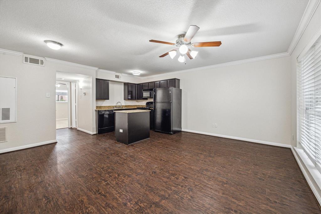 300 Pecore Street # 4