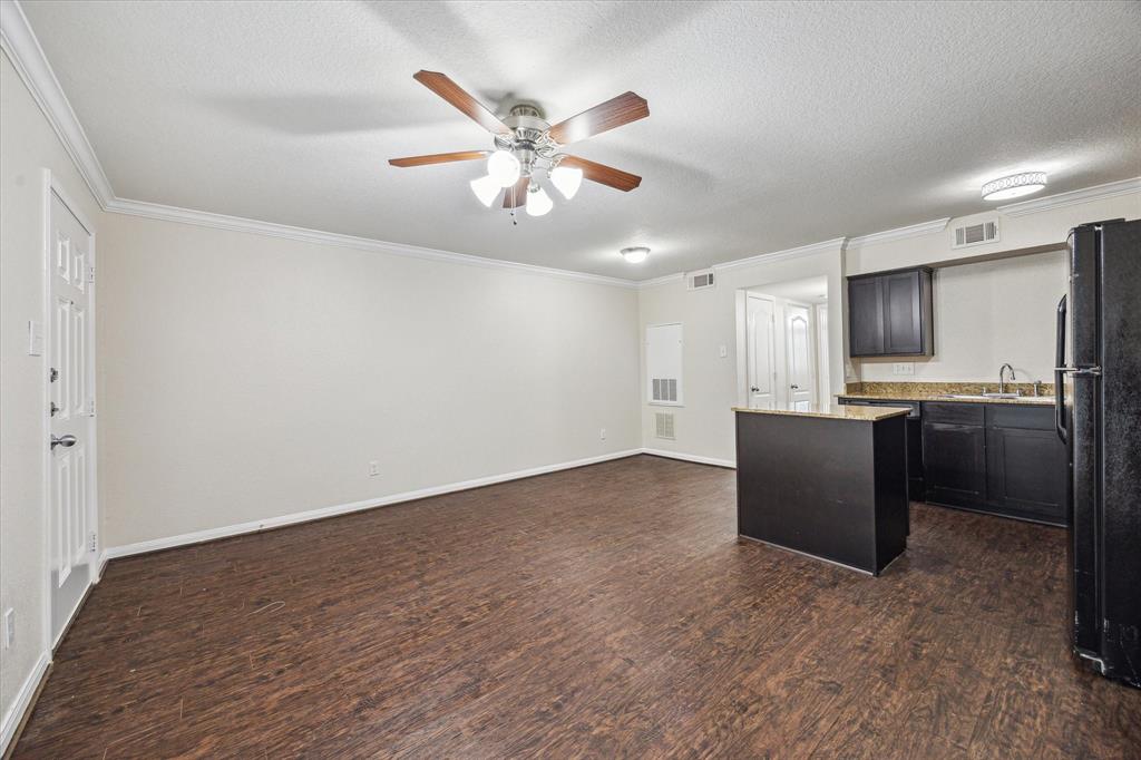 300 Pecore Street # 4