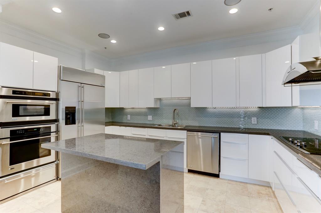 2211 Briarglen Drive # 812