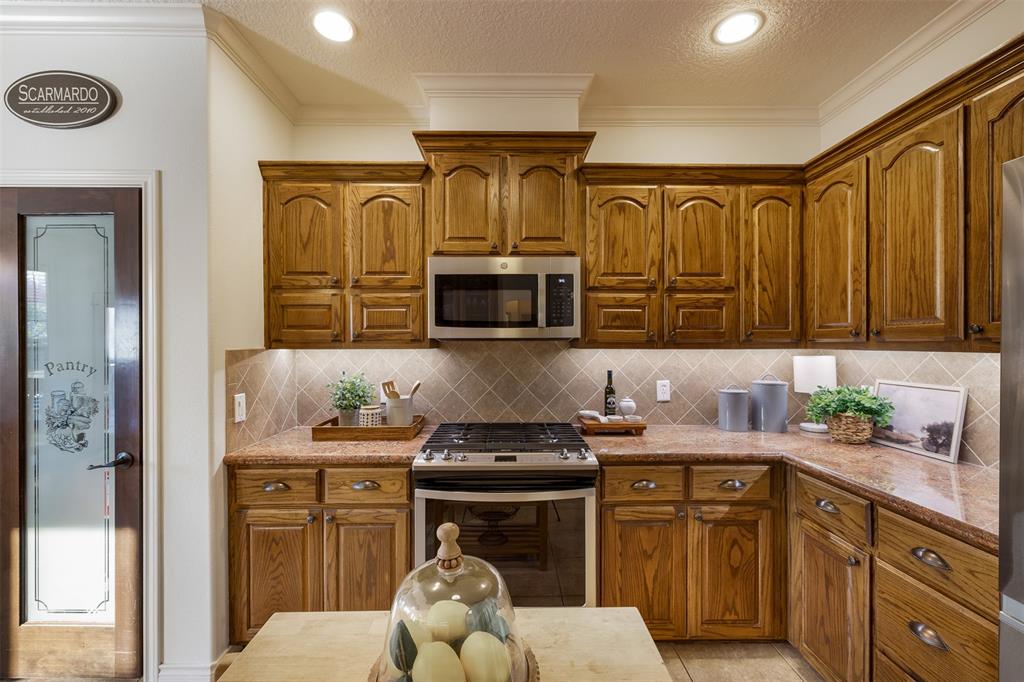 2220 Carlisle Court