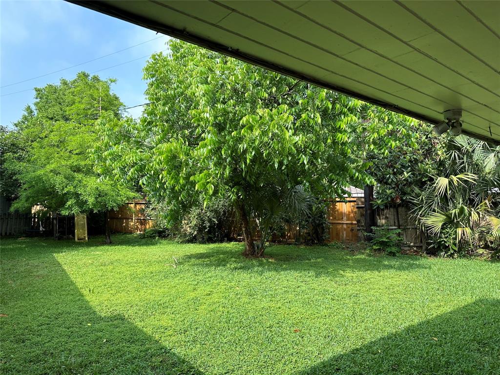 9306 Silver Lake Street