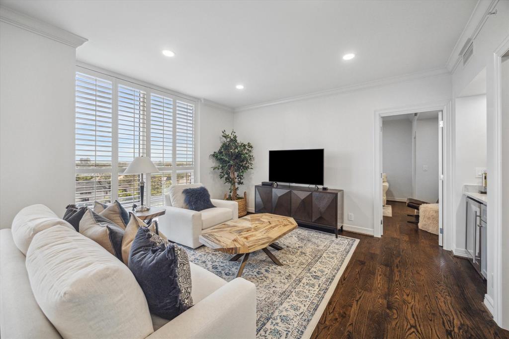 5100 San Felipe Street # 77E