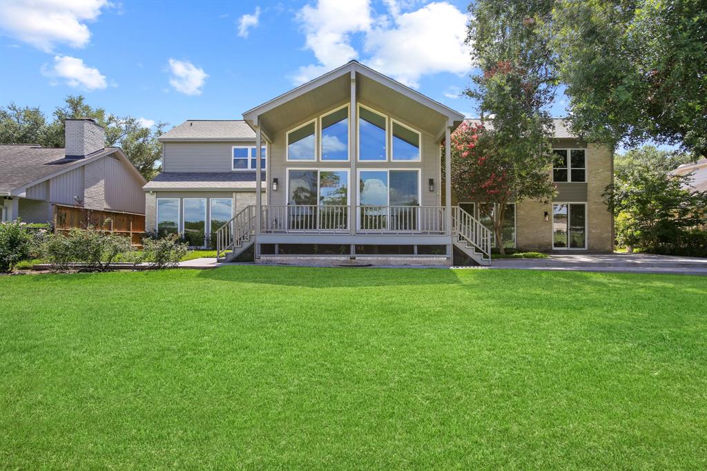 2218 Country Club Boulevard
