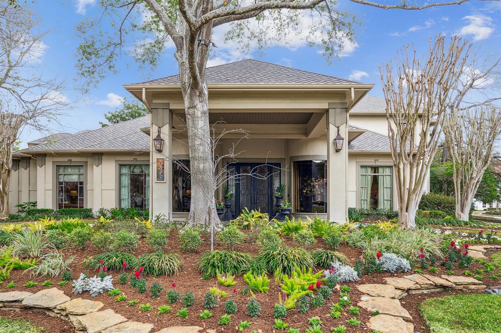 8815 Stable Crest Boulevard