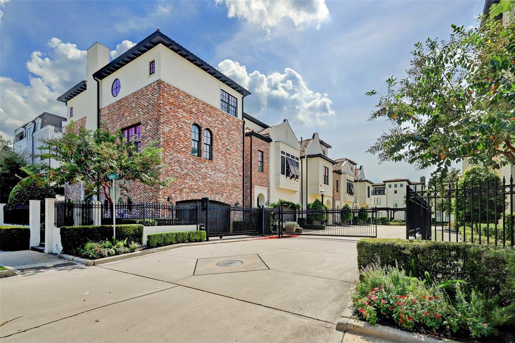 9 Southside Circle