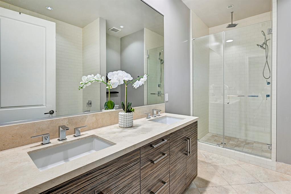 1409 Post Oak Boulevard # 1303
