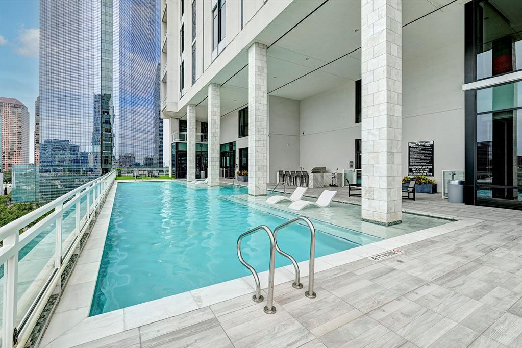 1409 Post Oak Boulevard # 1303