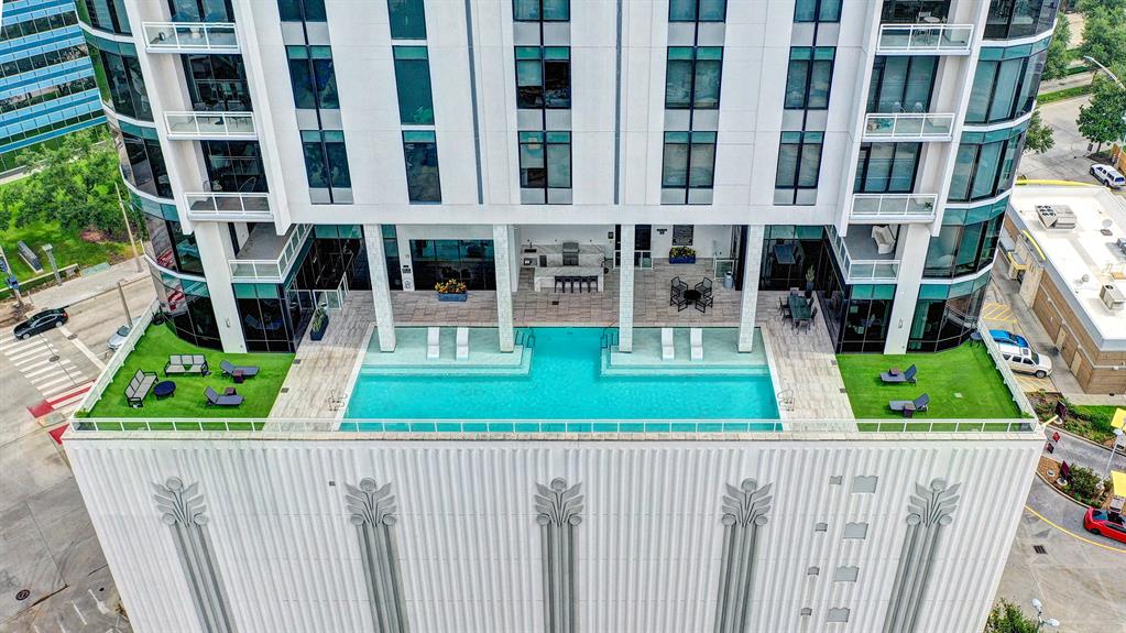 1409 Post Oak Boulevard # 1303