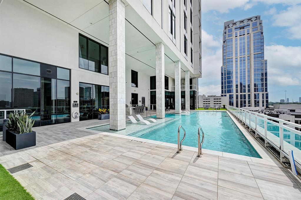 1409 Post Oak Boulevard # 1303