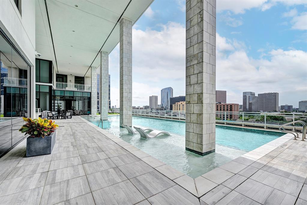 1409 Post Oak Boulevard # 1303