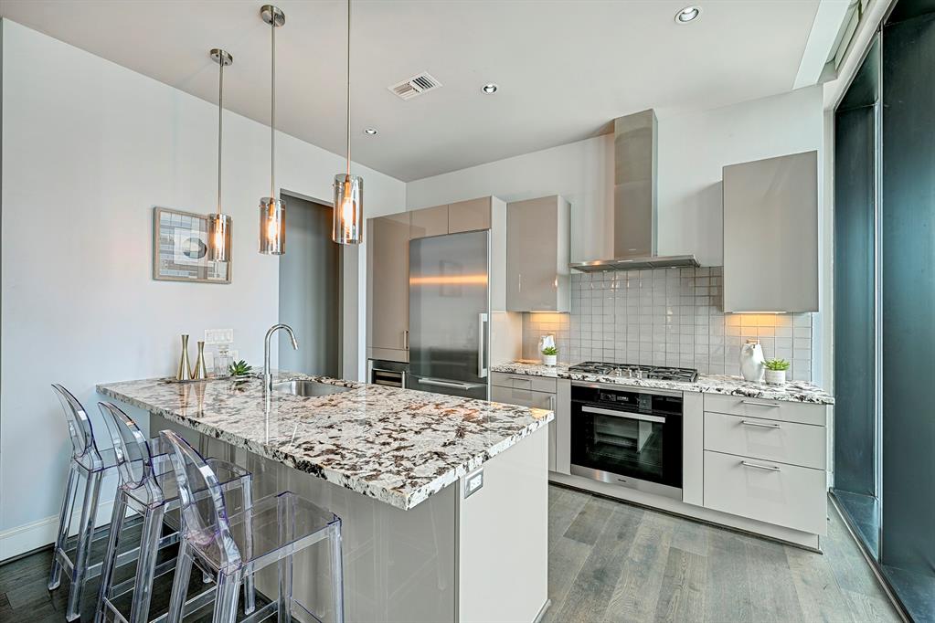 1409 Post Oak Boulevard # 1303