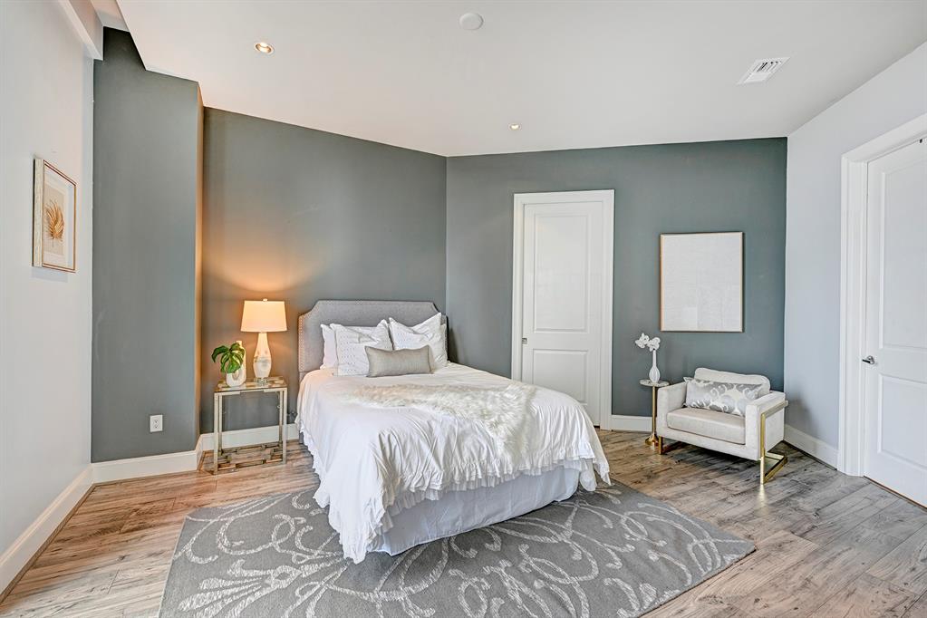 1409 Post Oak Boulevard # 1303