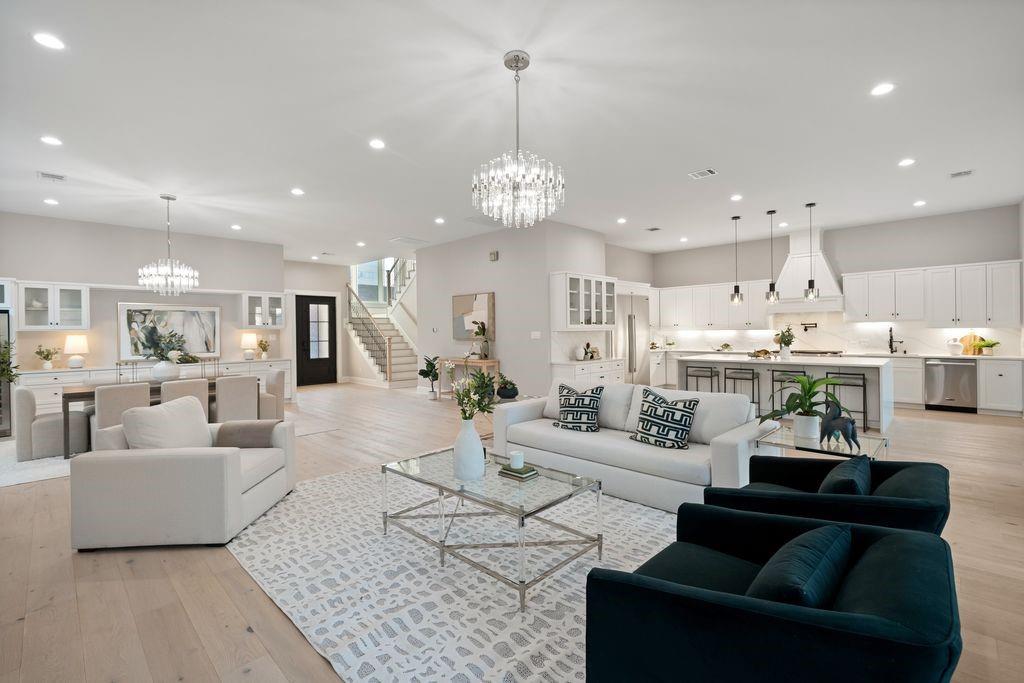 2046 Macarthur Street