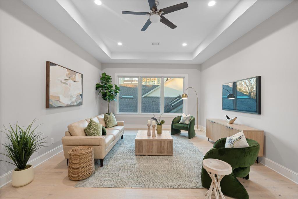 2046 Macarthur Street