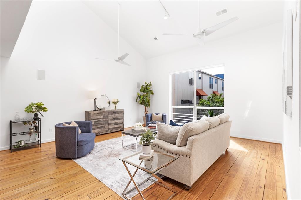 823 Saulnier Street