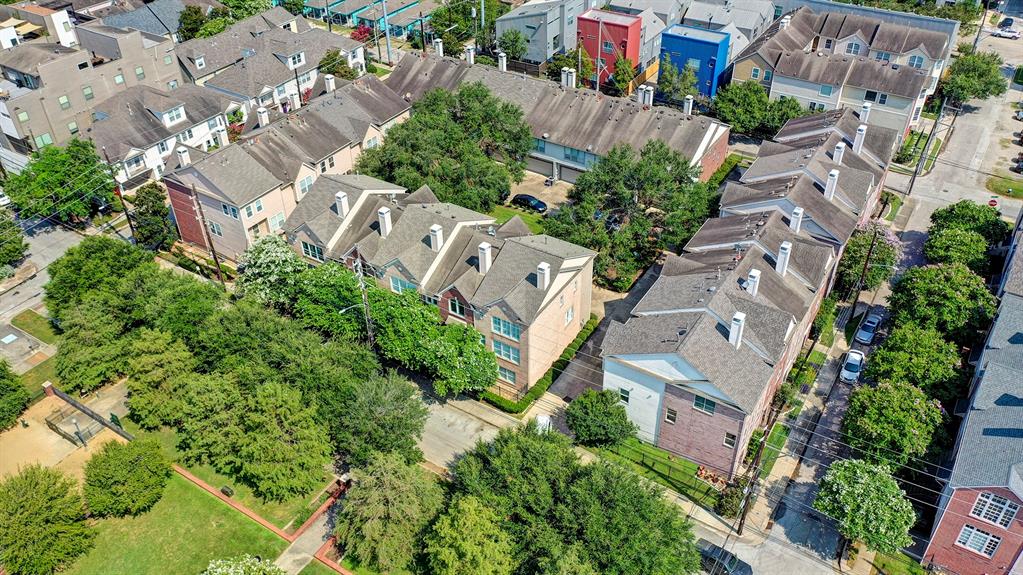 1506 W Webster Street