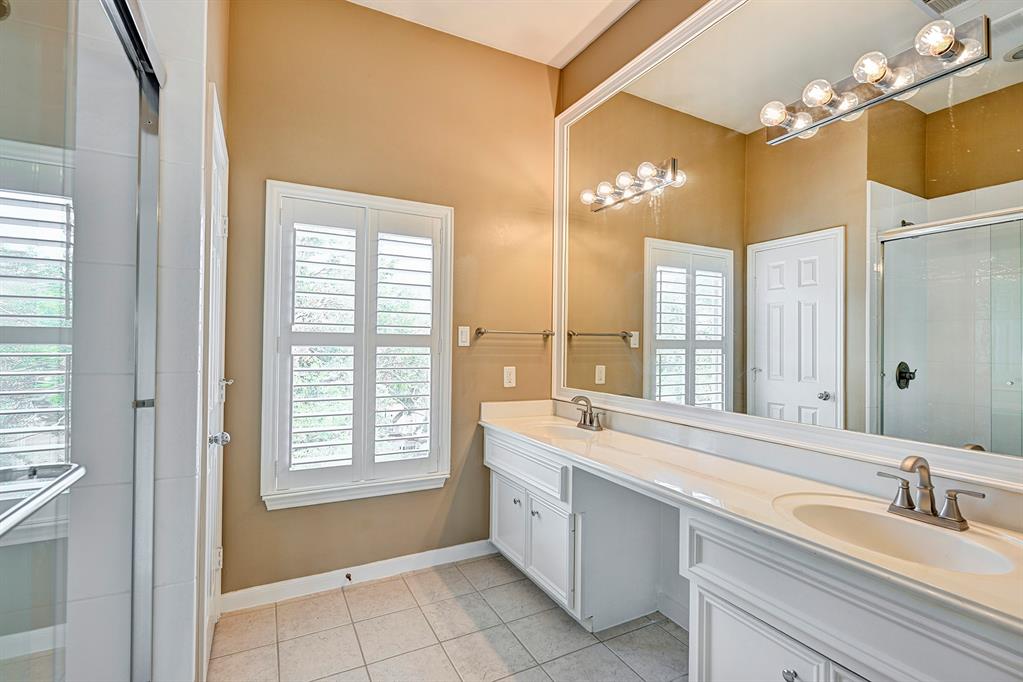 1506 W Webster Street