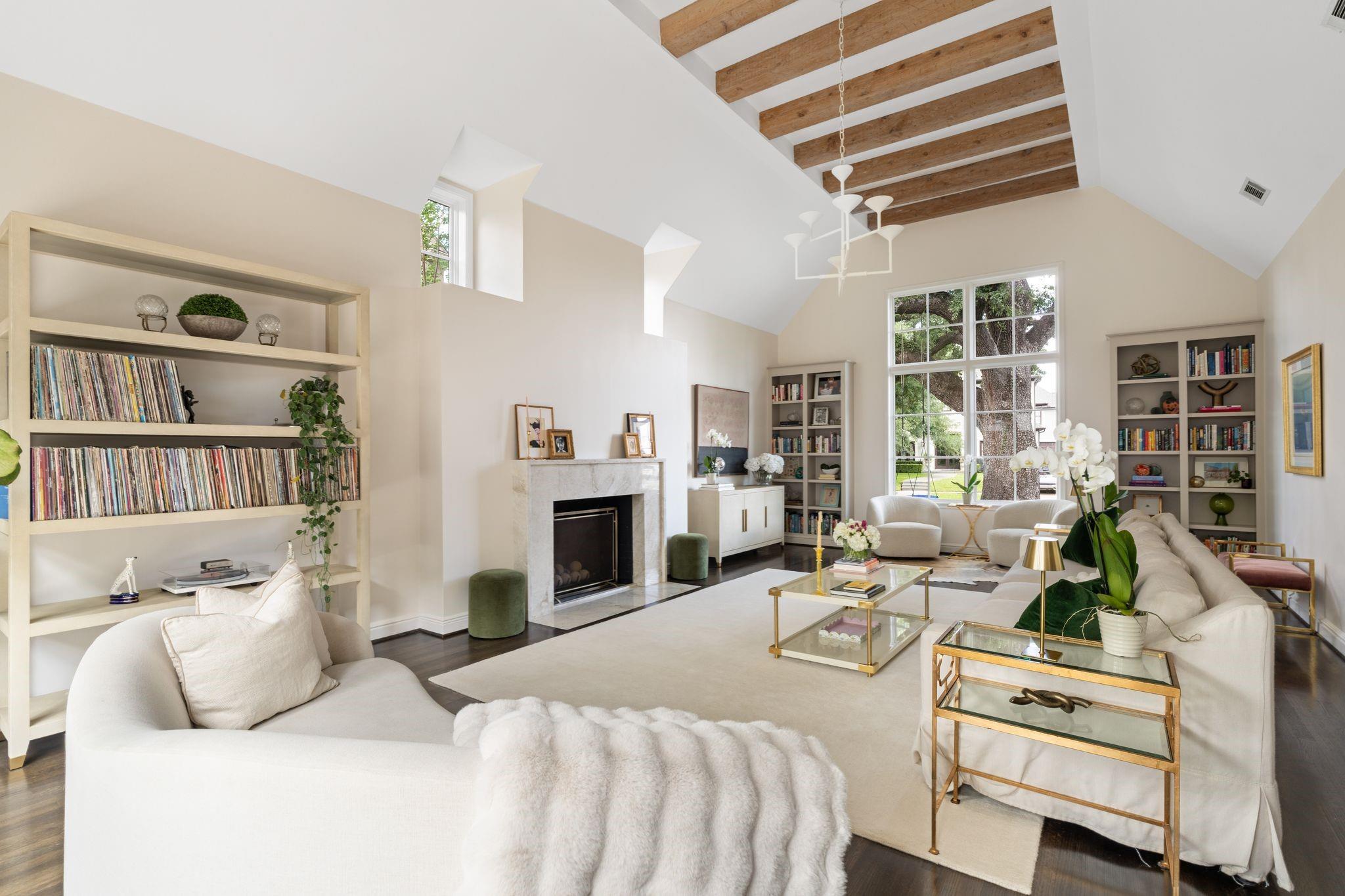 2105 Pelham Drive