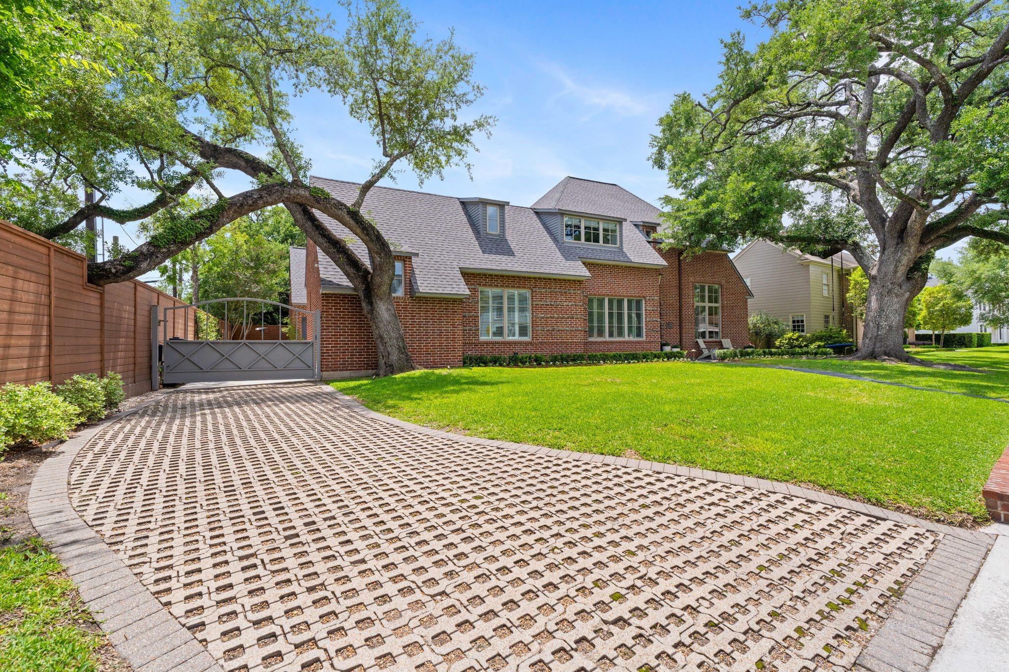 2105 Pelham Drive