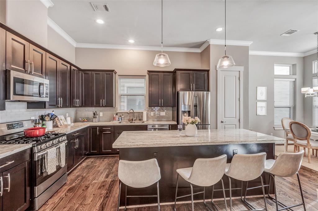 949 W 23rd Street