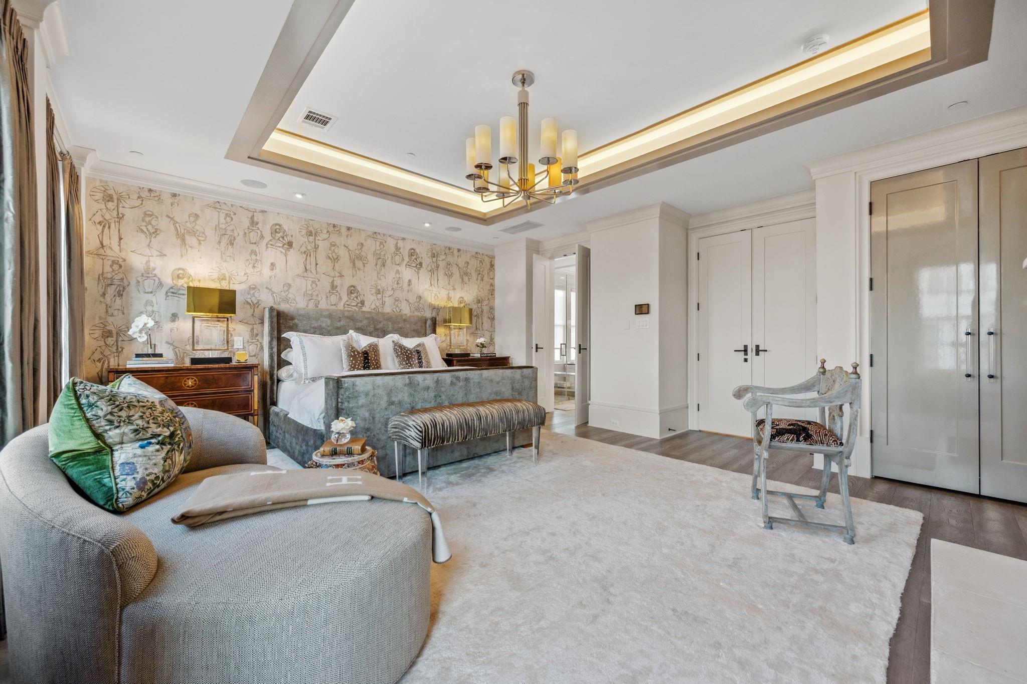 81 Crain Square Boulevard