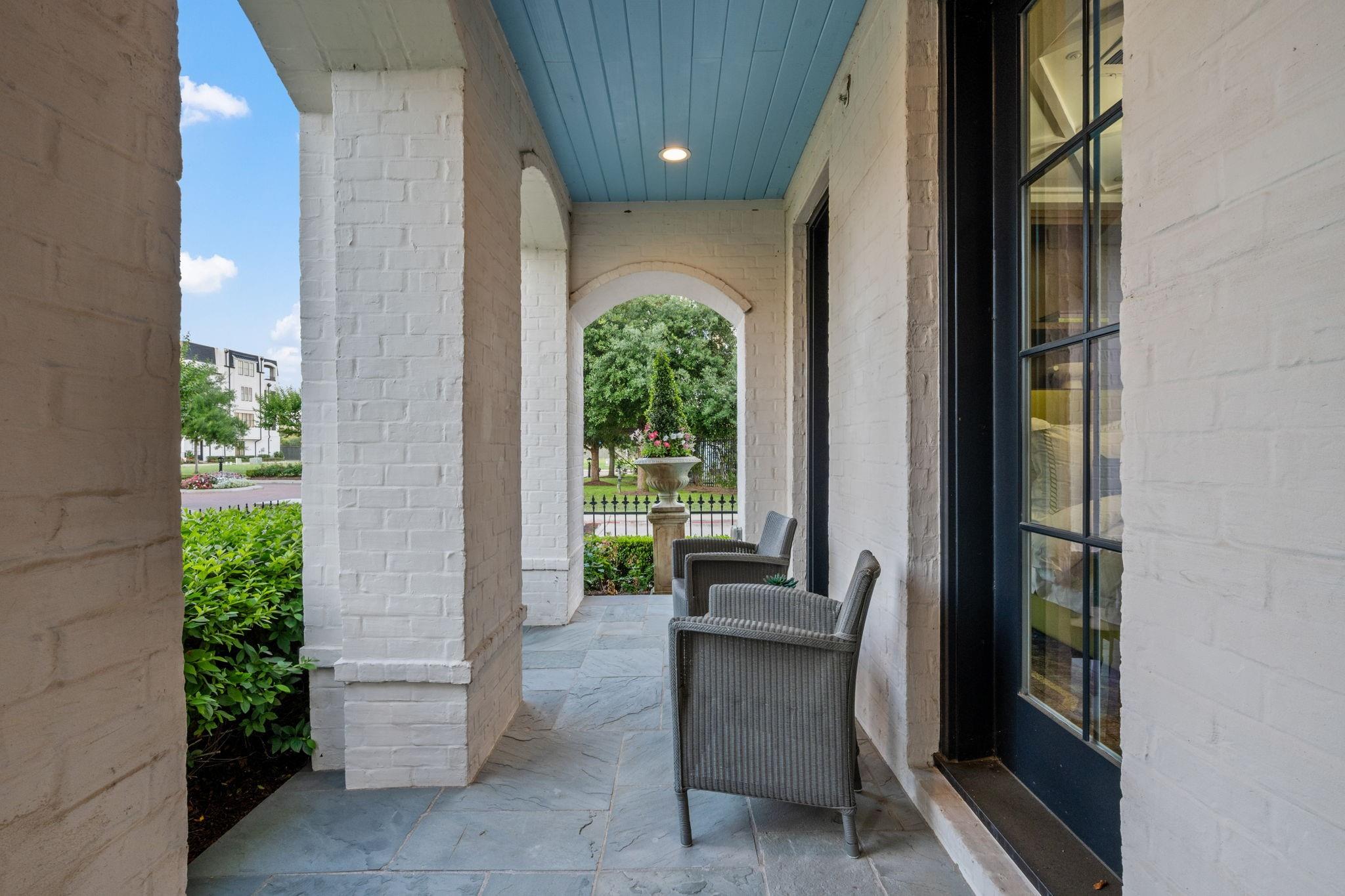 81 Crain Square Boulevard