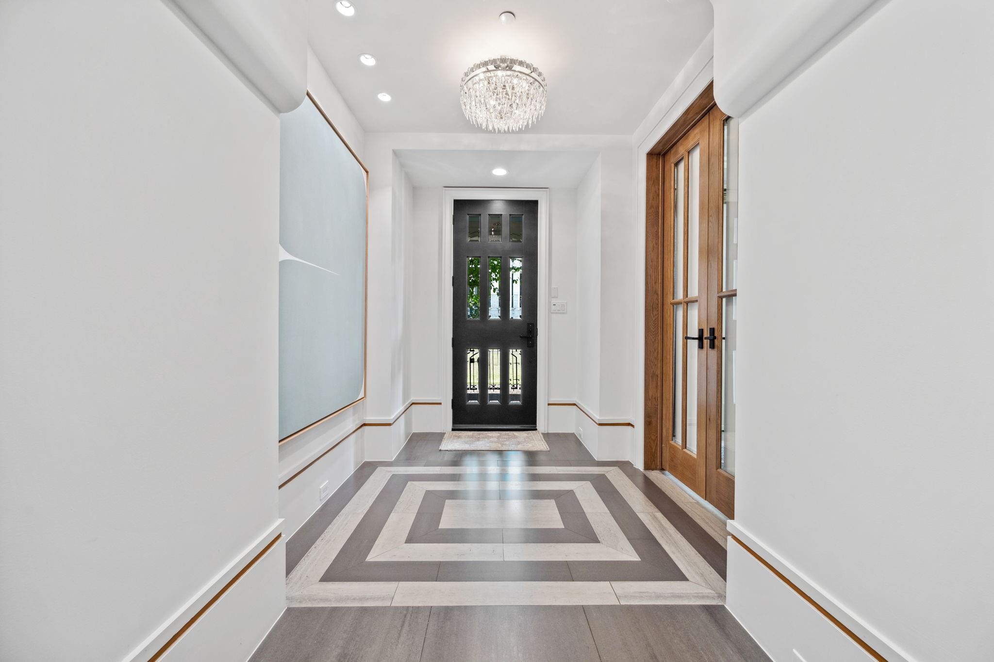 81 Crain Square Boulevard