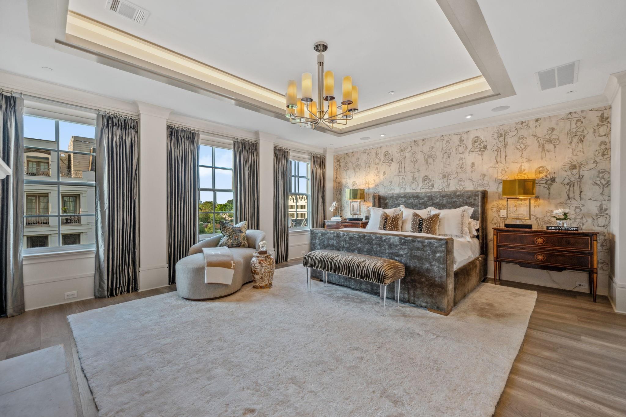 81 Crain Square Boulevard