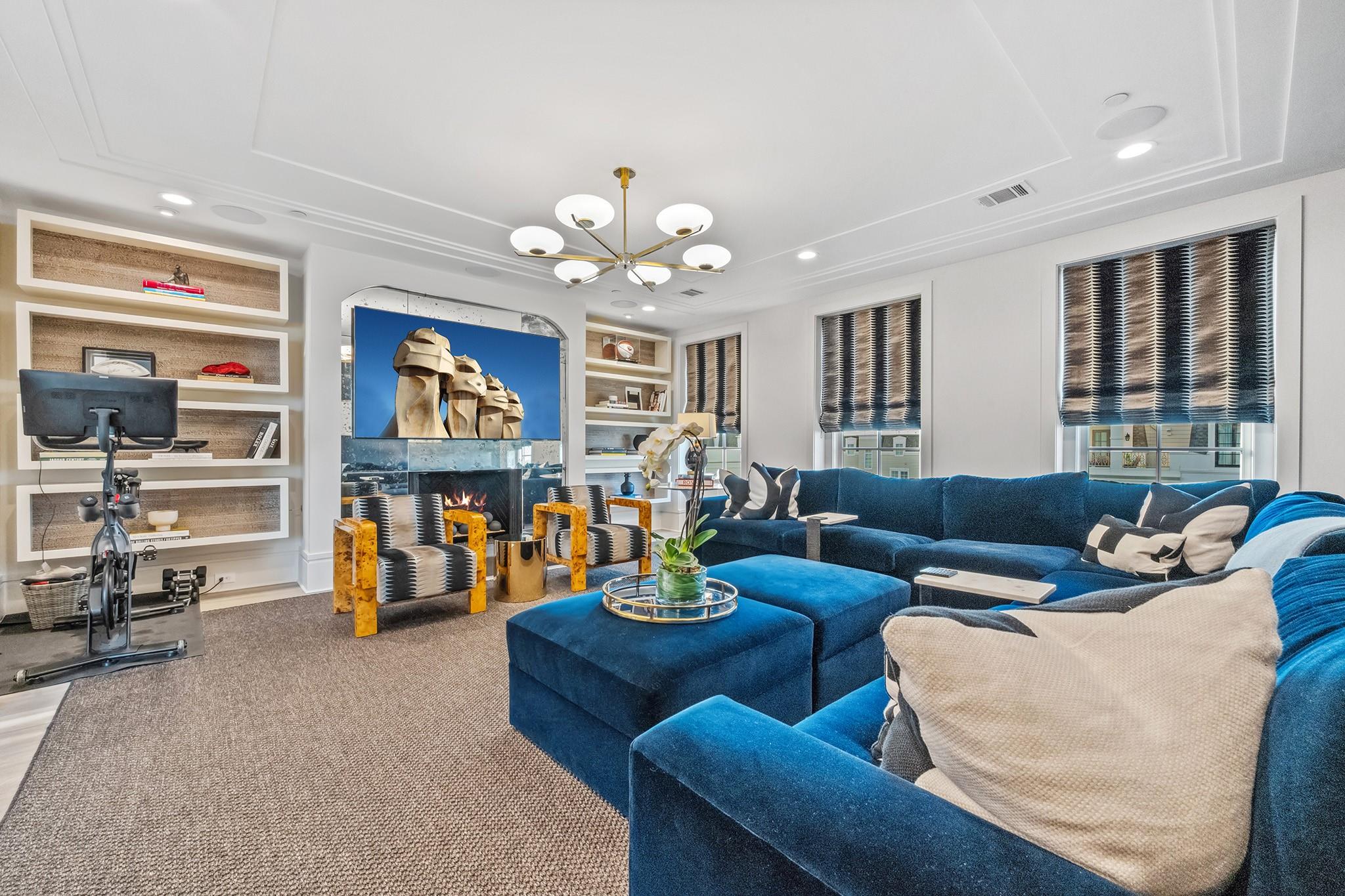 81 Crain Square Boulevard