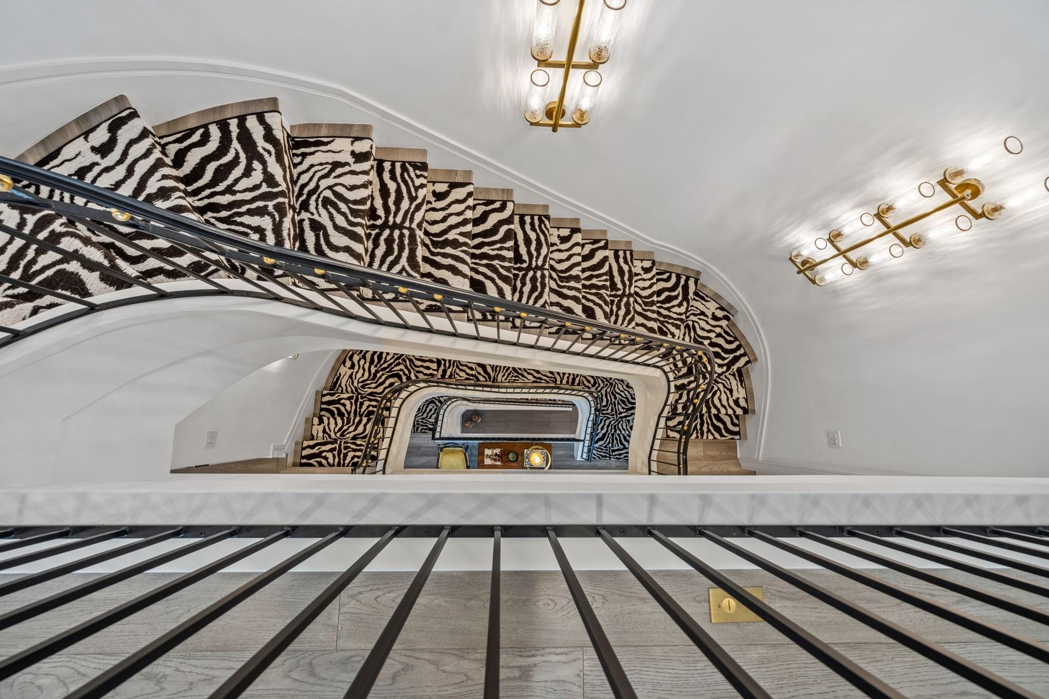 81 Crain Square Boulevard