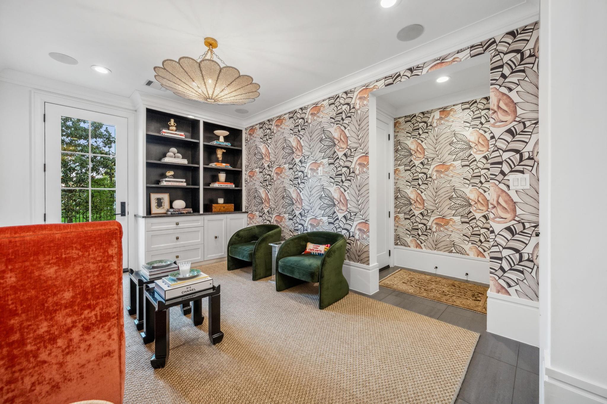 81 Crain Square Boulevard